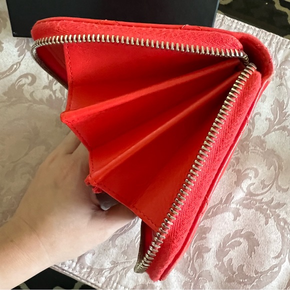 Authentic Chanel Lambskin Quilted Zip Around Wallet - Picture 10 of 17